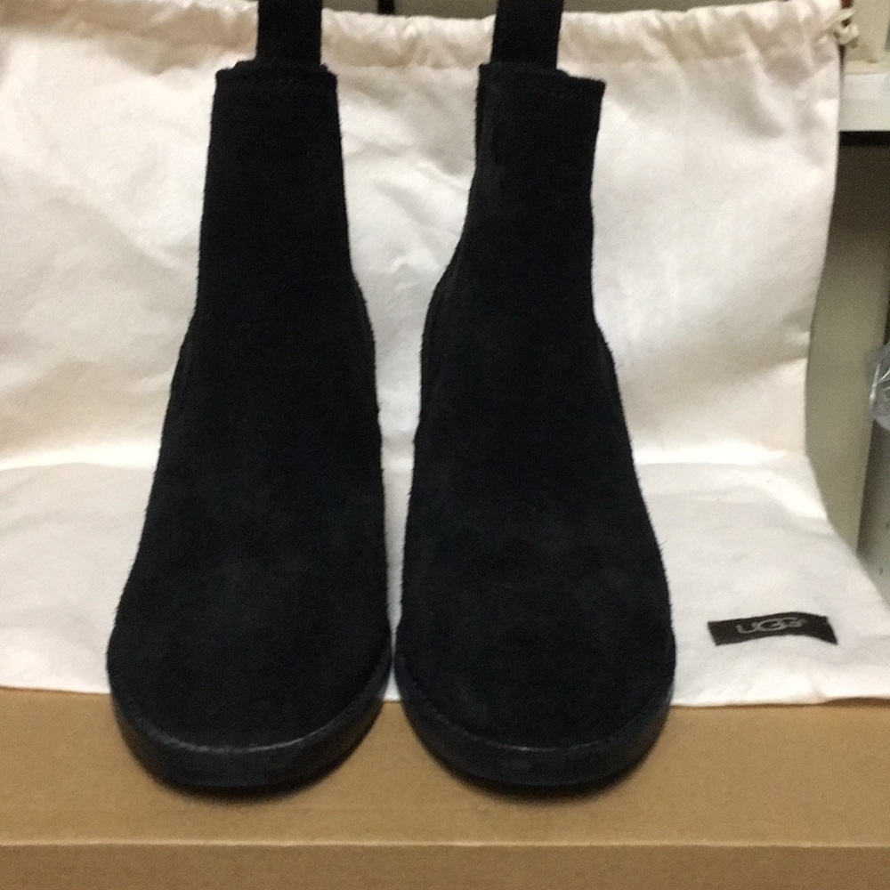 UGG Faye Boots Size 7